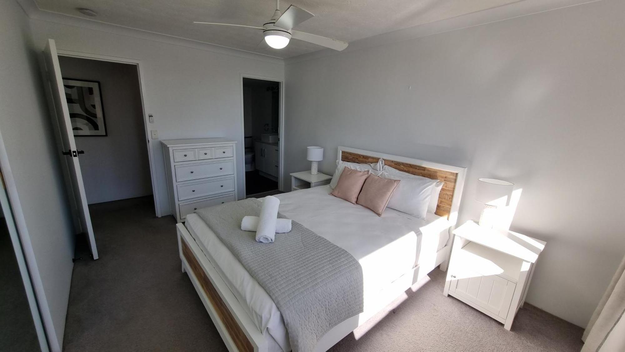 Breakers North Absolute Beachfront Apartments - Official Gold Coast Exterior foto